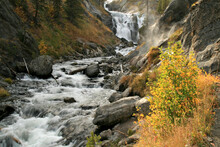An Enjoyable Hiking Trail In Yellowstone National Park That Starts In Biscuit Basin Takes You To Mystic Falls.