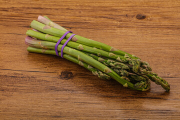 Vegan cuisine - Raw asparagus heap