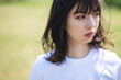 © peach100 - 公園の女性