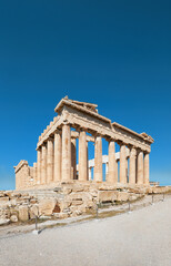 Fototapete - Parthenon temple on a bright day with blue sky. Panoramic image taken in Acropolis hill in Athens, Greece. Classical ancient Greek civilization landmark, famous place, vertical panoramic travel