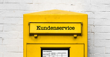 Wall Mural - Kundenservice Briefkasten