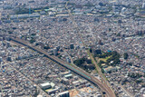 Fototapeta Miasta - 東京都北区東十条付近を空撮