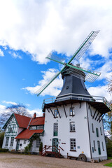 Canvas Print - Die Mühle Anna und das Heimatmuseum in Rieseby 2