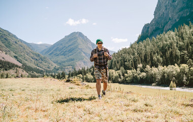 Canvas Print - hiker in the mountains