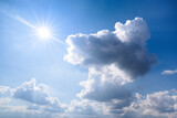 Fototapeta Na sufit - obłoki i słońce na niebie 