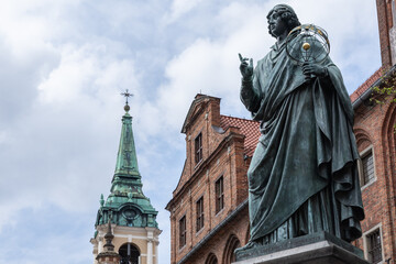 Wall Mural - Monument to the astronomer Nicolaus Copernicus in Toruń 