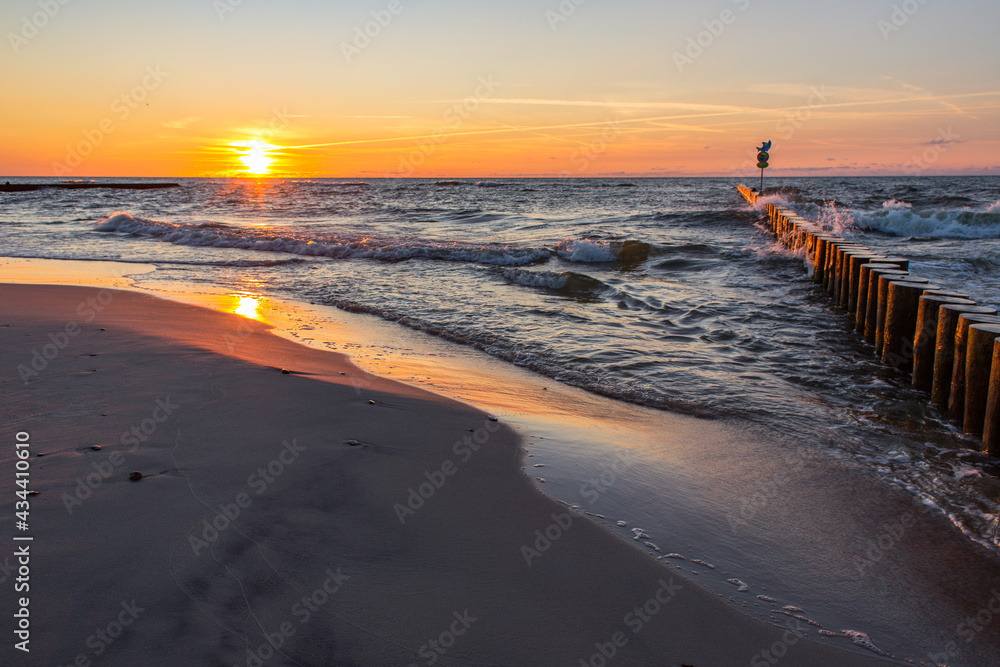 Zachód słońca Morze bałtyckie plaża Sunset Sea - obrazy, fototapety, plakaty 