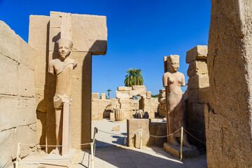 Wall Mural - Statues in Karnak temple. Luxor, Egypt