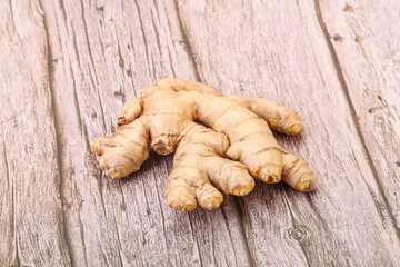 Natural organic raw ginger root