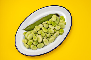 Sticker - green beans in white dish