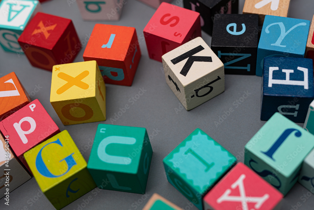 letter wood cubes block symbol - obrazy, fototapety, plakaty 
