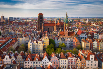 Wall Mural - Beautiful architecture of the old town in Gdansk before sunset. Poland