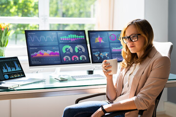 Wall Mural - Analyst Woman Looking