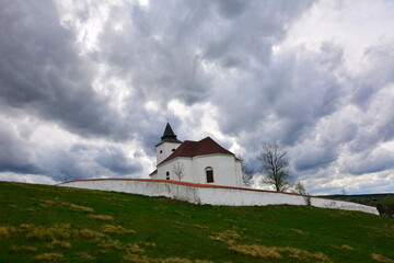 Wall Mural - Kirche und Friedhof Kalek Böhmen CSSR