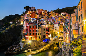 Canvas Print - Riomaggiore village at the Cinque Terre, Italy