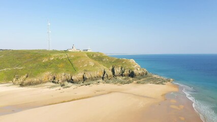 Canvas Print - Le Cap de Carteret face à la mer de la Manche en France, en Normandie, dans le Cotentin, à Barneville Carteret, en été.