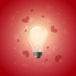 Świecąca żarówka z żarnikiem uformowanym w serduszko na czerwonym tle z abstrakcyjnymi geometrycznymi elementami - romantyczna ilustracja jako koncepcja inspiracji, miłości, pomysłu, kreatywności.