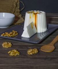 Sticker - fresh cheese with honey and walnuts