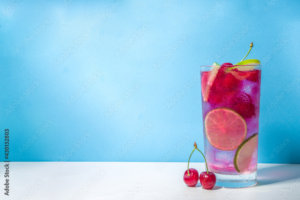 Cherry cocktail on color pink background - obrazy, fototapety, plakaty 