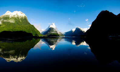 Sticker - Milford Sound, Fiordland, New Zealand.