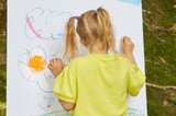 Fototapeta  - Malowanie w plenerze-zajęcia dla dzieci