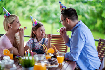 Canvas Print - Happy family celebrate birthday