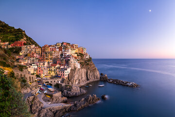 Canvas Print - Manarola at dusk, Cinque Terre, Italy