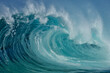 © Martin Rugner/Westend61 - Large splashing wave of Pacific Ocean