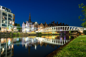 Canvas Print - Bedford Riverside on the Great Ouse River 