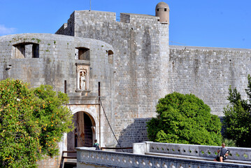 Wall Mural - THE CITY OF DUBROVNIK IN THE ADRIATIC SEA IN CROATIA