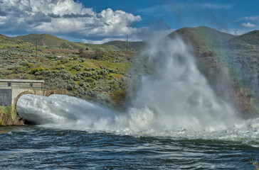 Poster - Beautiful shot of the Lucky Peak Reservoir dam in Idaho, US