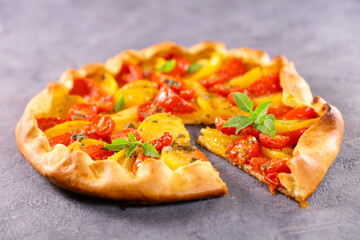 Canvas Print - tomato quiche with fresh basil