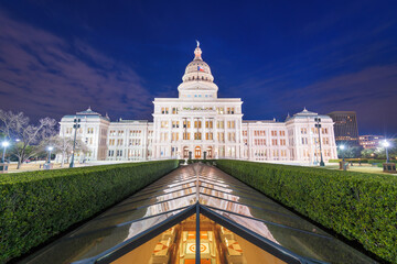Fototapete - Austin, Texas, USA at the Texas State Capitol at night.