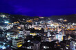 © 7maru - 静岡県熱海市の夜の温泉街の風景