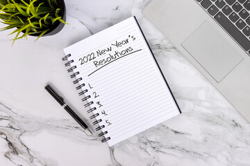 Wall Mural - 2022 New Year's Resolutions list text on note pad