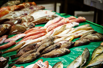 Wall Mural - fresh fish at the market