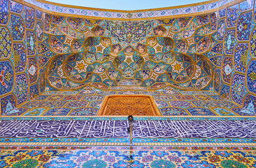 Canvas Print - Ornamental portal of Malek museum, Bagh-e Melli quarter, Tehran, Iran