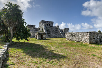 Canvas Print - El Castillo - Tulum, Mexico