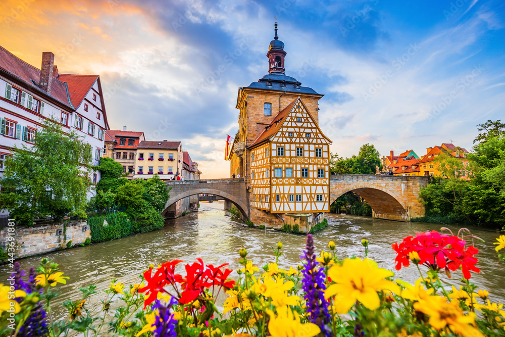 Bamberg, Germany. Town Hall of Bamberg (Altes Rathaus) with two bridges over the Regnitz river. Upper Franconia, Bavaria. - obrazy, fototapety, plakaty 