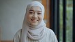 © pixs4u - Portrait Smiley young beautiful muslim woman wearing hijab