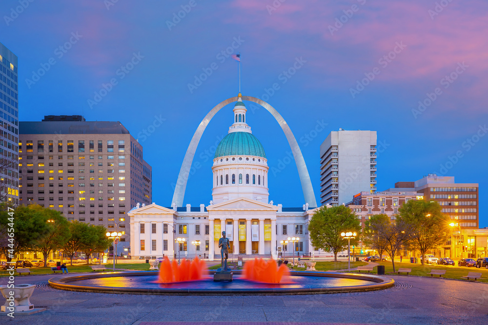 Downtown St. Louis city skyline, cityscape of Missouri in USA - obrazy, fototapety, plakaty 