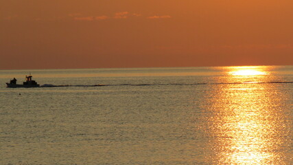 Wall Mural - Alba sul mare