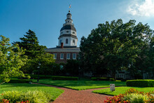 The State Capitol Building Of Maryland On A Bright Summer Day - Annapolis, MD