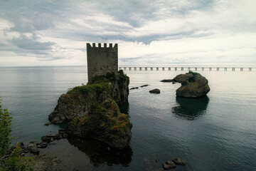 Canvas Print - Castle and the serene surface of the water	