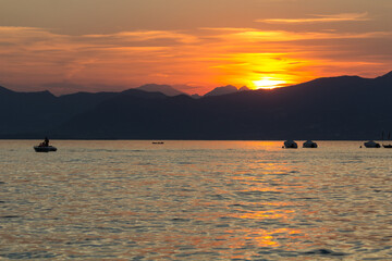 Wall Mural - Tramonto Lago di Garda