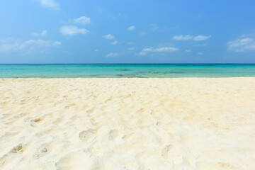 Wall Mural - Beautiful beach and tropical sea