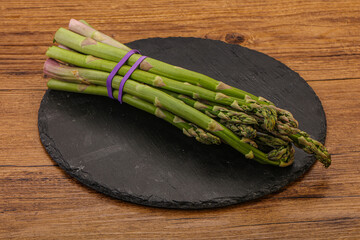 Vegan cuisine - Raw asparagus heap