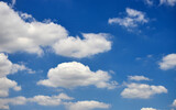 Fototapeta  - 夏の綺麗な青空と白い雲の風景