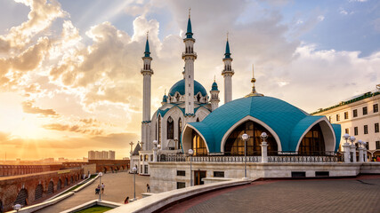Wall Mural - Kul Sharif mosque in Kazan Kremlin at sunset, Tatarstan, Russia