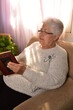 © Elizabeth  Rodríguez - Abuela leyendo